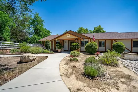 Exterior - 2385 Larkfield Pl, Paso Robles, CA 93446 photo 7 of 20