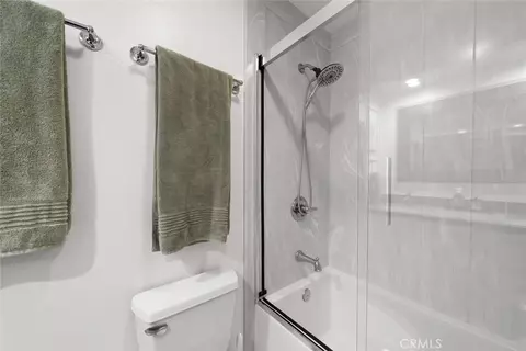 Bath - 2385 Larkfield Pl, Paso Robles, CA 93446 photo 5 of 5