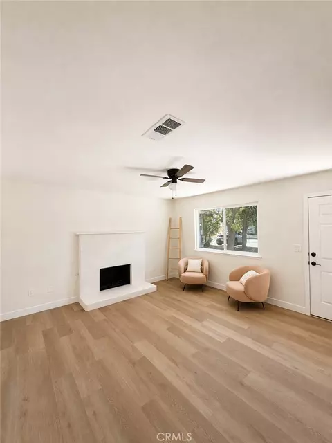 Living - 1107 Patricia, Paso Robles, CA 93446 photo 3 of 5