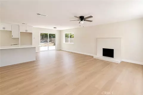 Living - 1107 Patricia, Paso Robles, CA 93446 photo 2 of 5