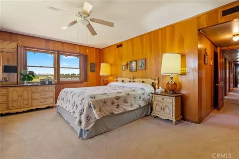 Bedroom - 5275 Camp 8 Rd, Paso Robles, CA 93446 photo 4 of 7
