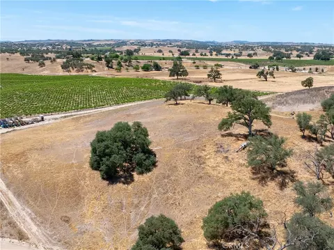 View/Area - 5275 Camp 8 Rd, Paso Robles, CA 93446 photo 9 of 17