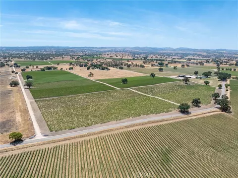 View/Area - 5275 Camp 8 Rd, Paso Robles, CA 93446 photo 16 of 17