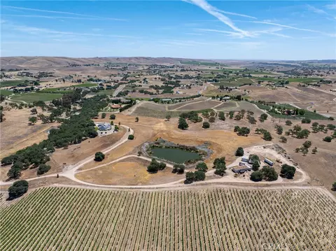 View/Area - 5275 Camp 8 Rd, Paso Robles, CA 93446 photo 10 of 15