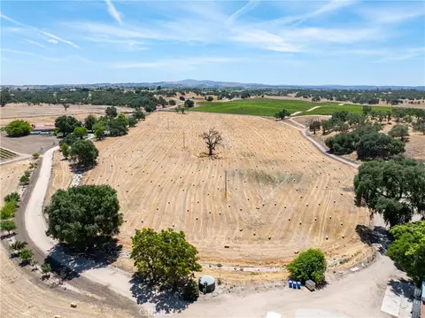 View/Area - 5275 Camp 8 Rd, Paso Robles, CA 93446 photo 13 of 17