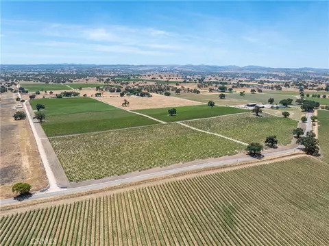 View/Area - 5275 Camp 8 Rd, Paso Robles, CA 93446 photo 14 of 15