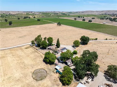 View/Area - 5275 Camp 8 Rd, Paso Robles, CA 93446 photo 4 of 17