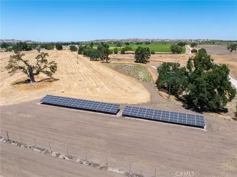 Exterior - 5275 Camp 8 Rd, Paso Robles, CA 93446 photo 1 of 1