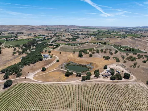View/Area - 5275 Camp 8 Rd, Paso Robles, CA 93446 photo 10 of 17