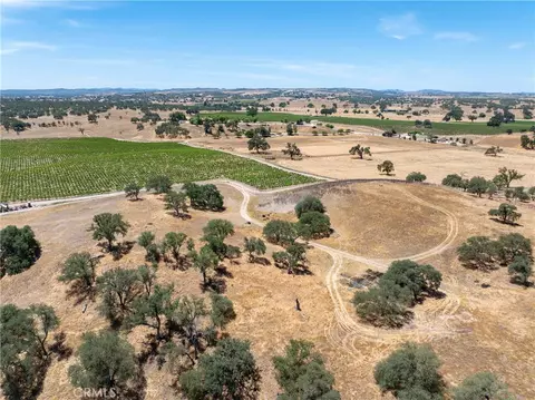 View/Area - 5275 Camp 8 Rd, Paso Robles, CA 93446 photo 12 of 17