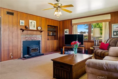 Living - 5275 Camp 8 Rd, Paso Robles, CA 93446 photo 1 of 2