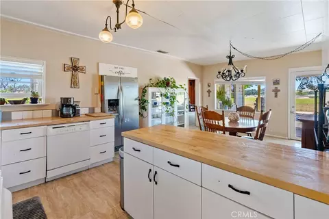 Kitchen - 5275 Camp 8 Rd, Paso Robles, CA 93446 photo 6 of 7