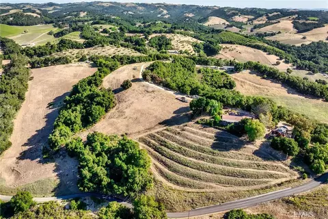 3180 Willow Creek Rd, Paso Robles, CA 93446