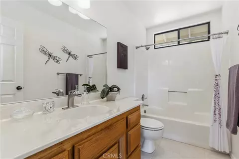 Bath - 940 Moody Ct, Paso Robles, CA 93446 photo 2 of 4