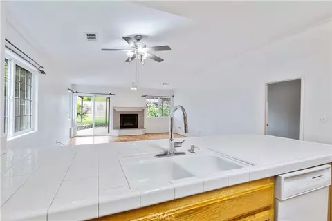 Living - 503 Turtle Crk, Paso Robles, CA 93446 photo 4 of 8
