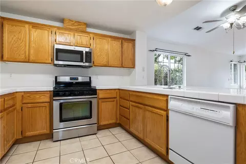 Kitchen - 503 Turtle Crk, Paso Robles, CA 93446 photo 3 of 3