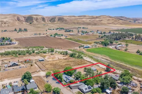 View/Area - 370 Cholame St, Shandon, CA 93461 photo 10 of 11