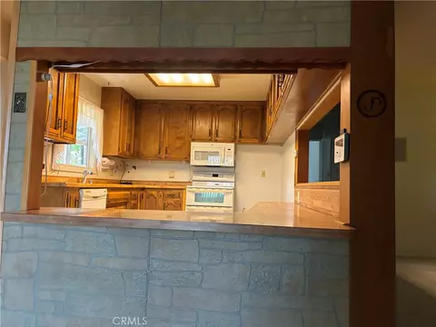 Kitchen - 370 Cholame St, Shandon, CA 93461 photo 2 of 3