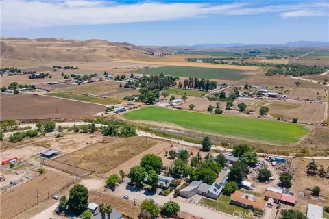View/Area - 370 Cholame St, Shandon, CA 93461 photo 7 of 11