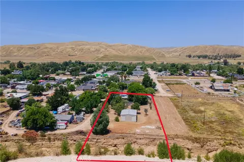 View/Area - 370 Cholame St, Shandon, CA 93461 photo 3 of 11