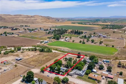 View/Area - 370 Cholame St, Shandon, CA 93461 photo 4 of 11