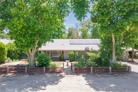 370 Cholame St, Shandon, CA 93461