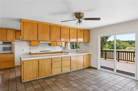 Kitchen - 335 Phillips, Templeton, CA 93465 photo 2 of 4