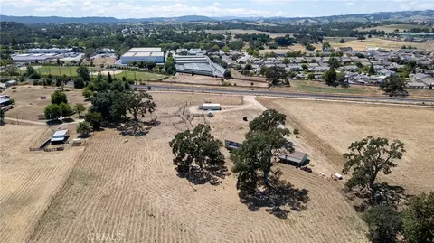 View/Area - 335 Phillips, Templeton, CA 93465 photo 8 of 10