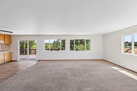 Living - 335 Phillips, Templeton, CA 93465 photo 4 of 5