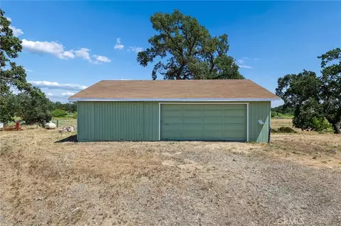 Exterior - 335 Phillips, Templeton, CA 93465 photo 8 of 9