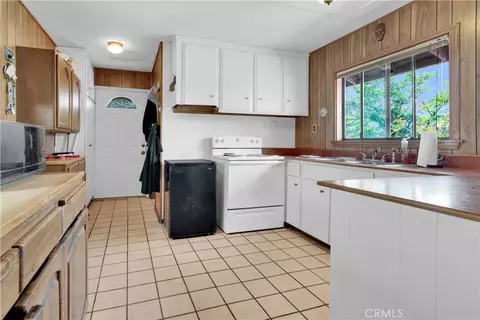Kitchen - 3455 Katacreek, Creston, CA 93432 photo 1 of 1