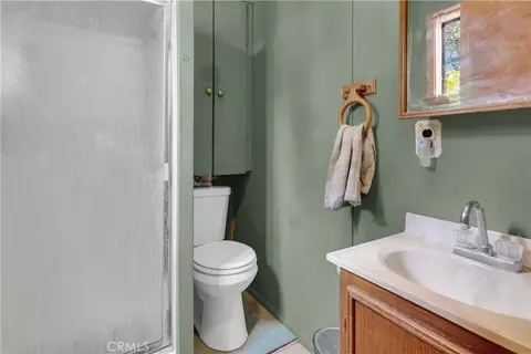 Bath - 3455 Katacreek, Creston, CA 93432 photo 1 of 1