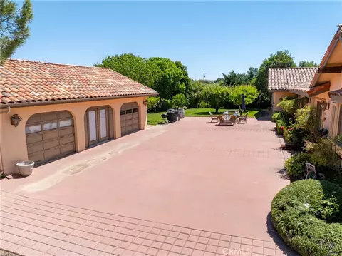 Exterior - 7568 Creston, Paso Robles, CA 93446 photo 12 of 13