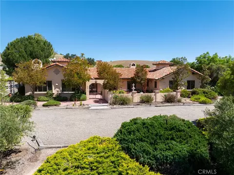 Exterior - 7568 Creston, Paso Robles, CA 93446 photo 2 of 13