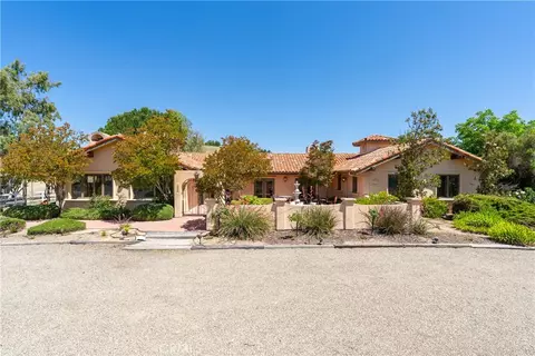 Exterior - 7568 Creston, Paso Robles, CA 93446 photo 6 of 13