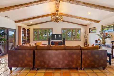 Living - 7568 Creston, Paso Robles, CA 93446 photo 1 of 5