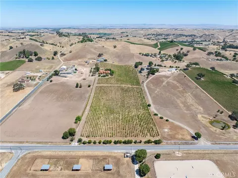 View/Area - 7568 Creston, Paso Robles, CA 93446 photo 5 of 5