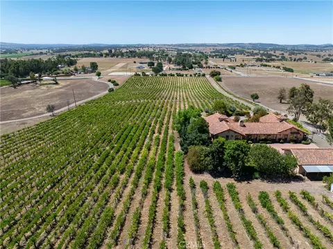 View/Area - 7568 Creston, Paso Robles, CA 93446 photo 3 of 5