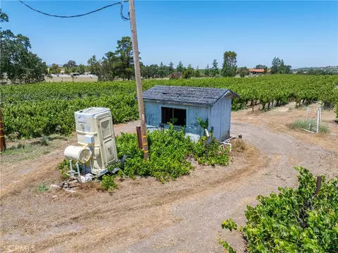 175 White Hawk, Templeton, CA 93465 photo 17