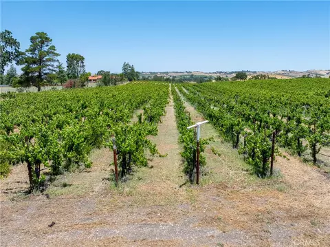 175 White Hawk, Templeton, CA 93465 photo 15
