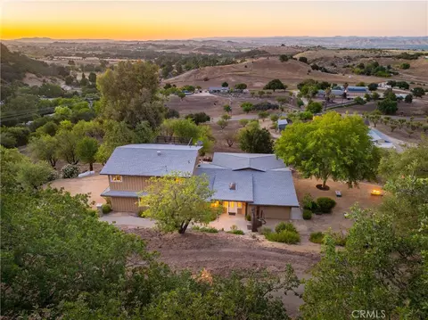 View/Area - 1745 Adelaida, Paso Robles, CA 93446 photo 1 of 8