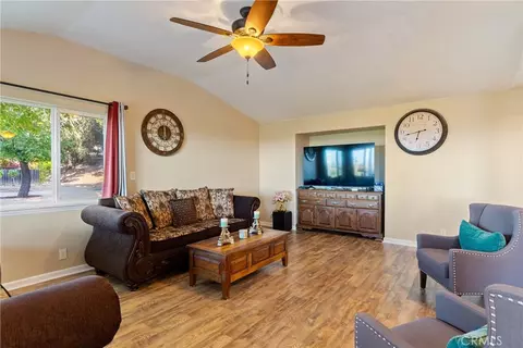 Living - 1745 Adelaida, Paso Robles, CA 93446 photo 2 of 2