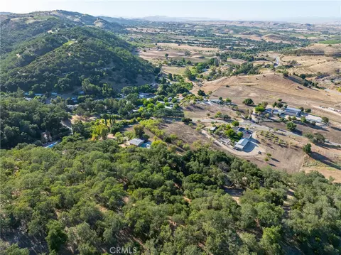 View/Area - 1745 Adelaida, Paso Robles, CA 93446 photo 4 of 8