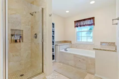 Bath - 721 Lenox Ct, Paso Robles, CA 93446 photo 3 of 4