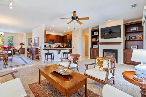 Living - 721 Lenox Ct, Paso Robles, CA 93446 photo 2 of 4