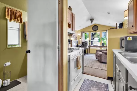 Entry Way - 4655 Deer Crk, Paso Robles, CA 93446 photo 1 of 2