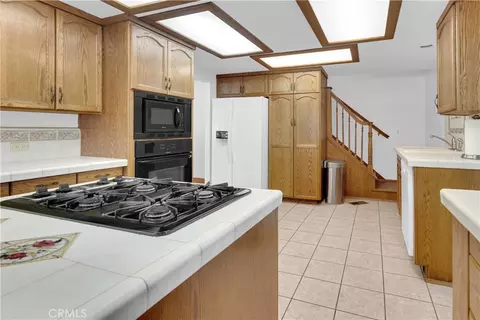 Kitchen - 3620 Colima Rd, Atascadero, CA 93422 photo 2 of 4