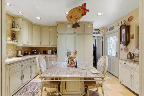 Kitchen - 3750 Blanche St, Pasadena, CA 91107 photo 2 of 8