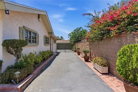 Exterior - 3750 Blanche St, Pasadena, CA 91107 photo 10 of 16
