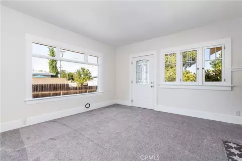 Living - 2925 Vine, Paso Robles, CA 93446 photo 3 of 5